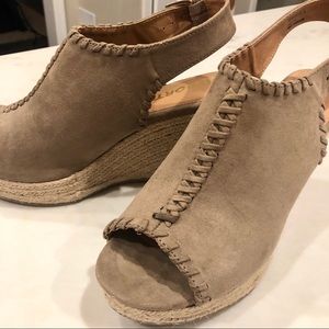 Report Delfina Tan Slingback Wedge